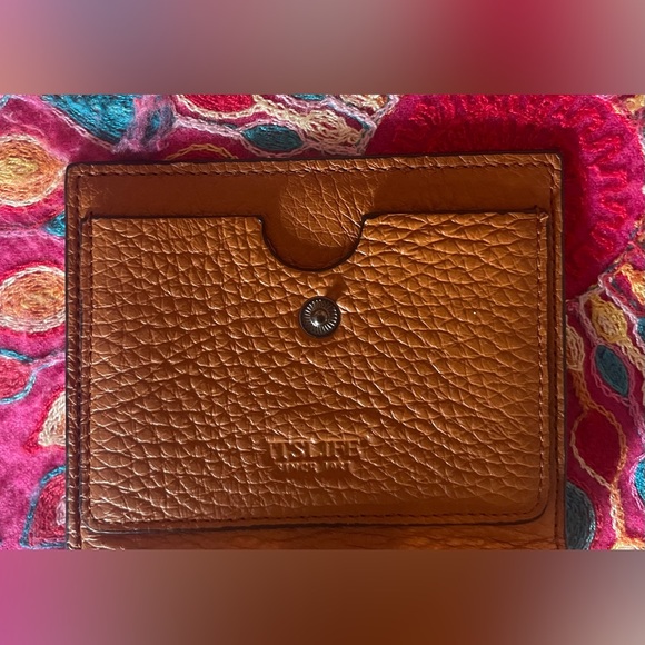 NWOT caramel brown small leather wallet by It’s Life. Measures apx 4 x 4 inches. - Picture 10 of 12